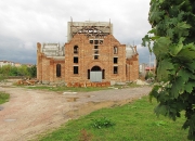 Bydivnutsvo_cherven_2015-02.JPG